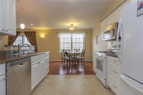 112 Heathcliffe Dr, Monaca, PA 15061 photo 10