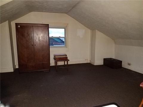 196 Ormsby Ave, Mount Oliver, PA 15210 photo 8