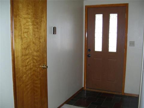 607 Maple Ave, New Eagle, PA 15067 photo 9