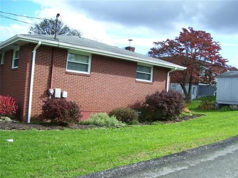 607 Maple Ave, New Eagle, PA 15067 photo 5