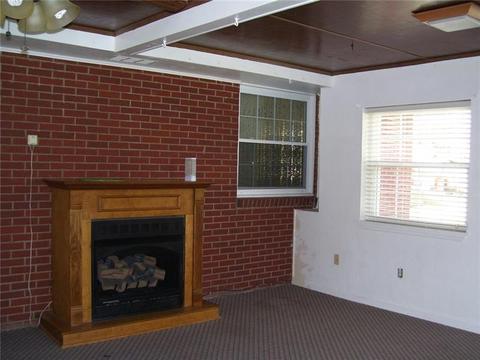 607 Maple Ave, New Eagle, PA 15067 photo 7