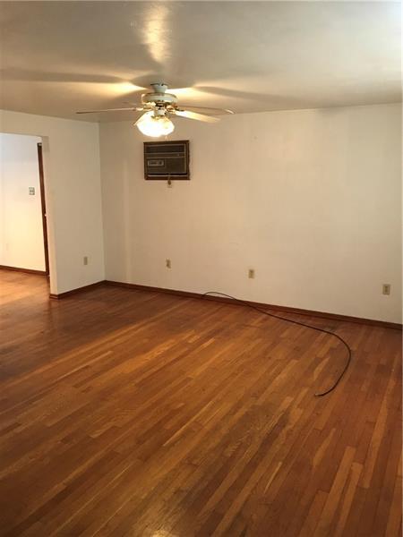 314 Ridgeview Dr, North Braddock, PA 15104 photo 9