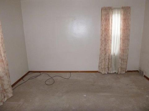 1015 Wolfe Dr, North Braddock, PA 15104 photo 7
