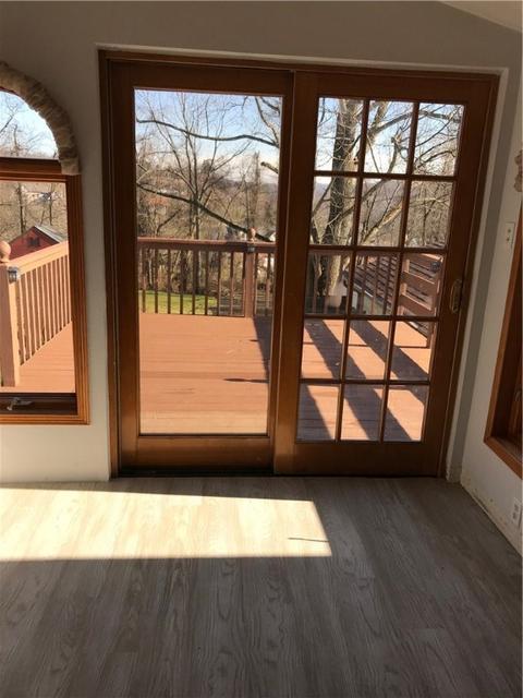 18 E Hillcrest Rd, Nottingham, PA 15330 photo 2