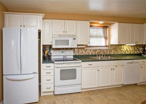 2942 Arrowhead Ct, Export, PA 15632 photo 8