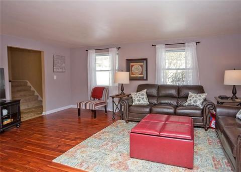2942 Arrowhead Ct, Export, PA 15632 photo 3