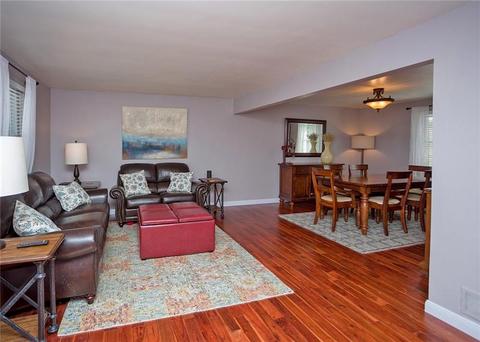 2942 Arrowhead Ct, Export, PA 15632 photo 4