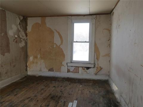 157 E Second St, Derry, PA 15627 photo 7