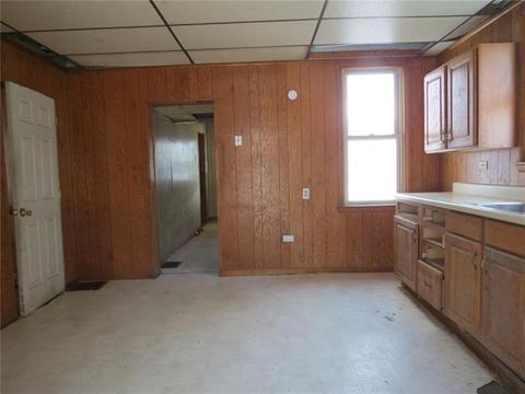 157 E Second St, Derry, PA 15627 photo 6
