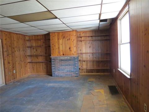 157 E Second St, Derry, PA 15627 photo 5