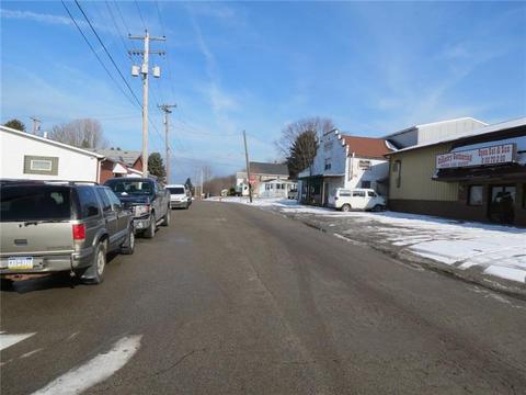157 E Second St, Derry, PA 15627 photo 11