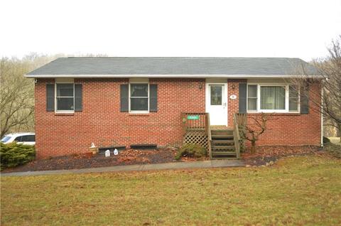 2898 Dirling Ln, Irwin, PA 15642 photo 1