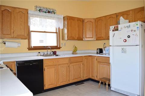 2898 Dirling Ln, Irwin, PA 15642 photo 3