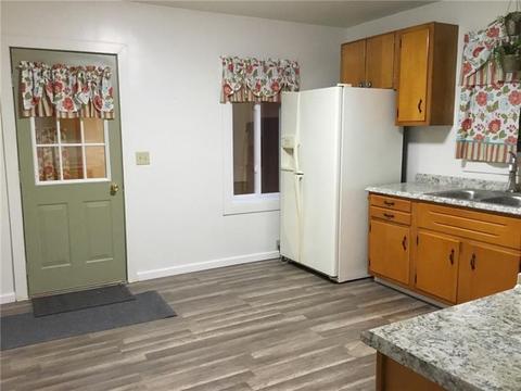 111 Clarks Ln, Mars, PA 16046 photo 3