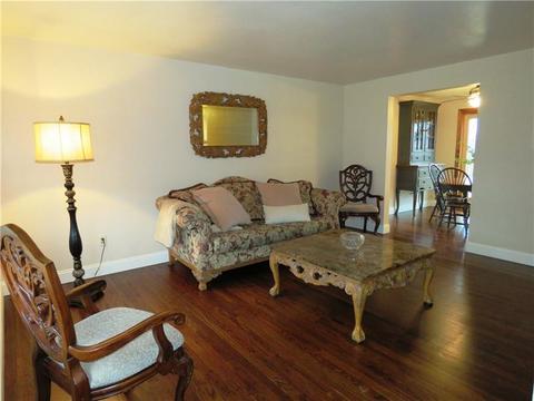 14304 Roberta Dr, Irwin, PA 15642 photo 2