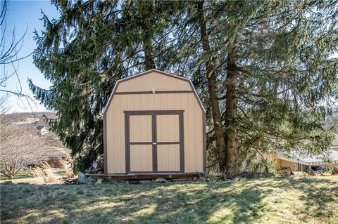 9837 Mark Ave, Irwin, PA 15642 photo 6