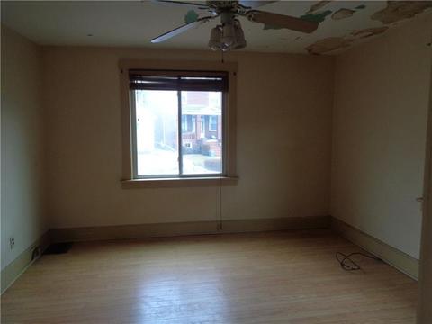 525 Pine St, Ambridge, PA 15003 photo 10