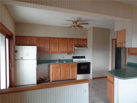 525 Pine St, Ambridge, PA 15003 photo 7