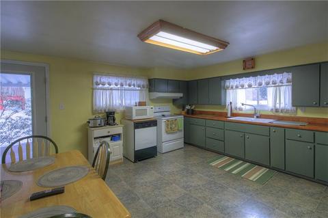 942 Monaca Rd, Monaca, PA 15061 photo 8