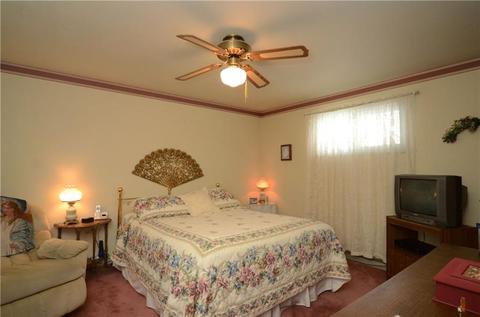 13 Eichelberger Dr, Coraopolis, PA 15108 photo 9