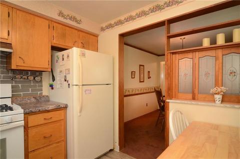 13 Eichelberger Dr, Coraopolis, PA 15108 photo 6