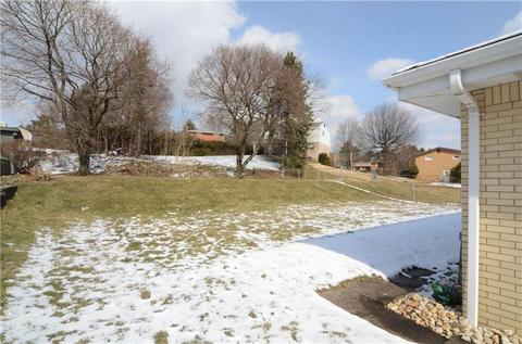 13 Eichelberger Dr, Coraopolis, PA 15108 photo 17