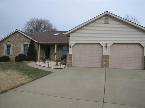 191 Summit Dr, Irwin, PA 15642 photo 1