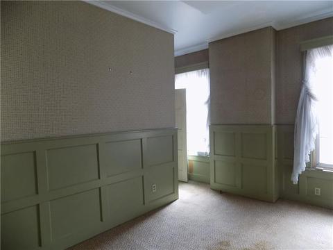 107 Custer Ave, Vandergrift, PA 15690 photo 12