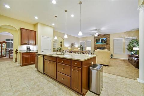 112 Olivia Ave, Mars, PA 16046 photo 4