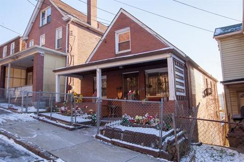 828 Spring St, Braddock, PA 15104 photo 1