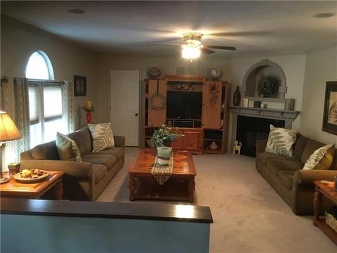3250 Hawk Dr, Irwin, PA 15642 photo 9