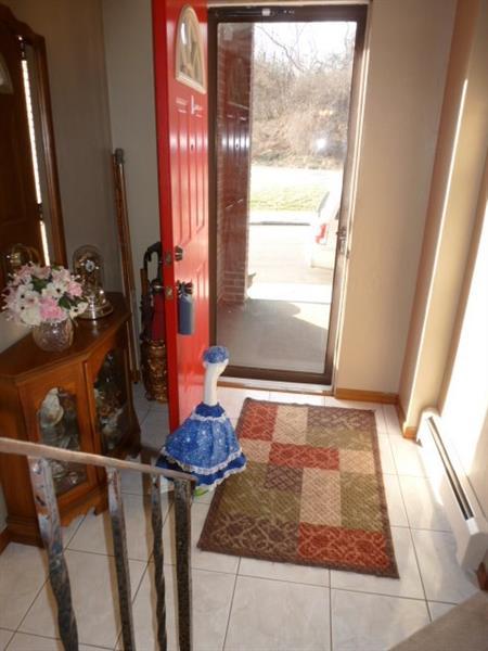 302 Fleet St, Braddock, PA 15104 photo 3