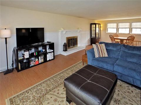 19 Dover Rd, Irwin, PA 15642 photo 6