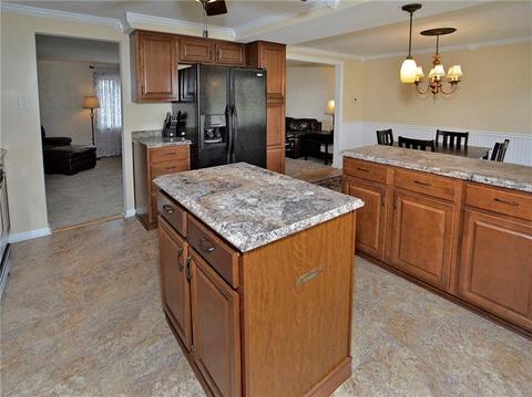 19 Dover Rd, Irwin, PA 15642 photo 4