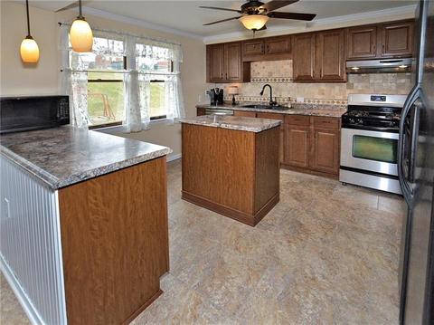 19 Dover Rd, Irwin, PA 15642 photo 2