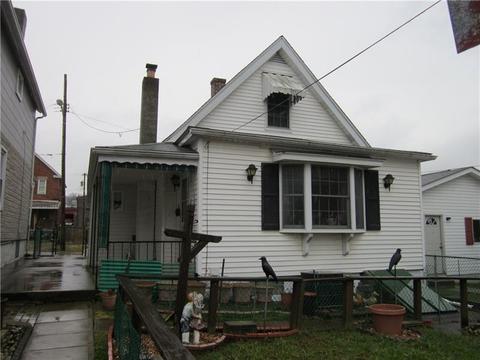 313 Beech St, Vandergrift, PA 15690 photo 1
