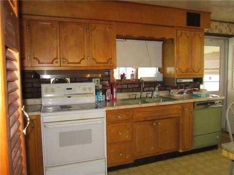 313 Beech St, Vandergrift, PA 15690 photo 5