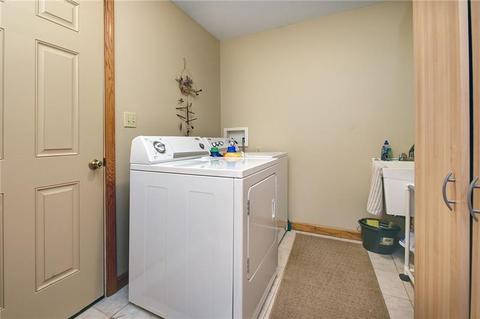 109 Oakcrest Dr, Monaca, PA 15061 photo 24