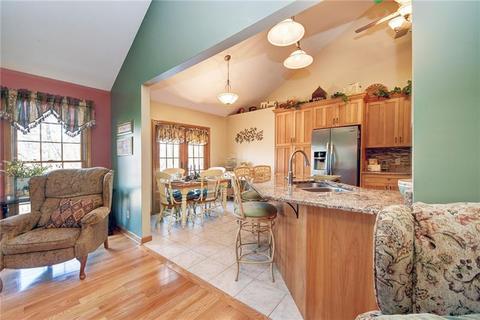 109 Oakcrest Dr, Monaca, PA 15061 photo 5
