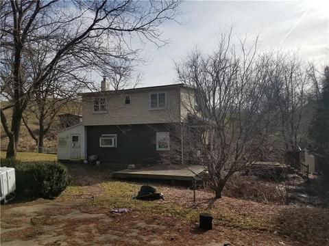 1191 Iris Dr, Irwin, PA 15642 photo 1