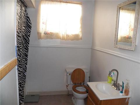 1005 Jackson St, Vandergrift, PA 15690 photo 8