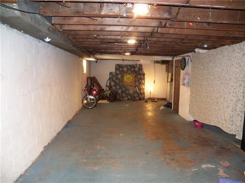 1005 Jackson St, Vandergrift, PA 15690 photo 9