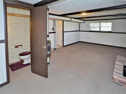 140 Chris Dr, Irwin, PA 15642 photo 19