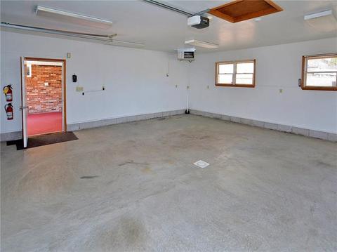 140 Chris Dr, Irwin, PA 15642 photo 24