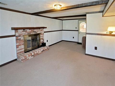 140 Chris Dr, Irwin, PA 15642 photo 18