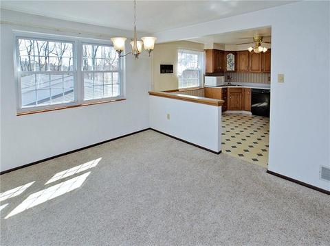 140 Chris Dr, Irwin, PA 15642 photo 6