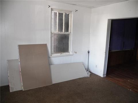 533 Jackson Ave, Vandergrift, PA 15690 photo 2