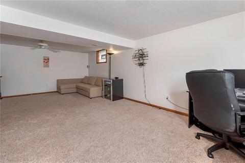 232 Pine Dr, Coraopolis, PA 15108 photo 17
