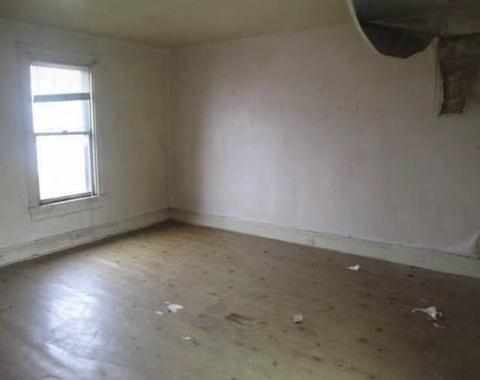 318 E 2nd Ave, Derry, PA 15627 photo 8