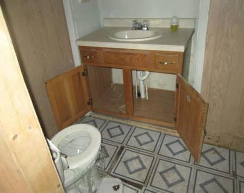 318 E 2nd Ave, Derry, PA 15627 photo 9